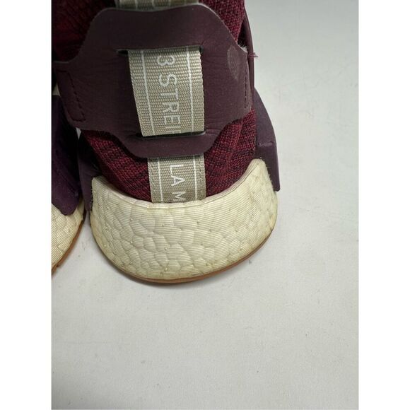 Adidas Men\'s 9 / Women’s 10,5 Sneakers Maroon Red Boost NMD R1 BB2368 main image 4